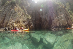 Barcelona: Wycieczka kajakiem i snorkeling na Costa Brava w małej grupie