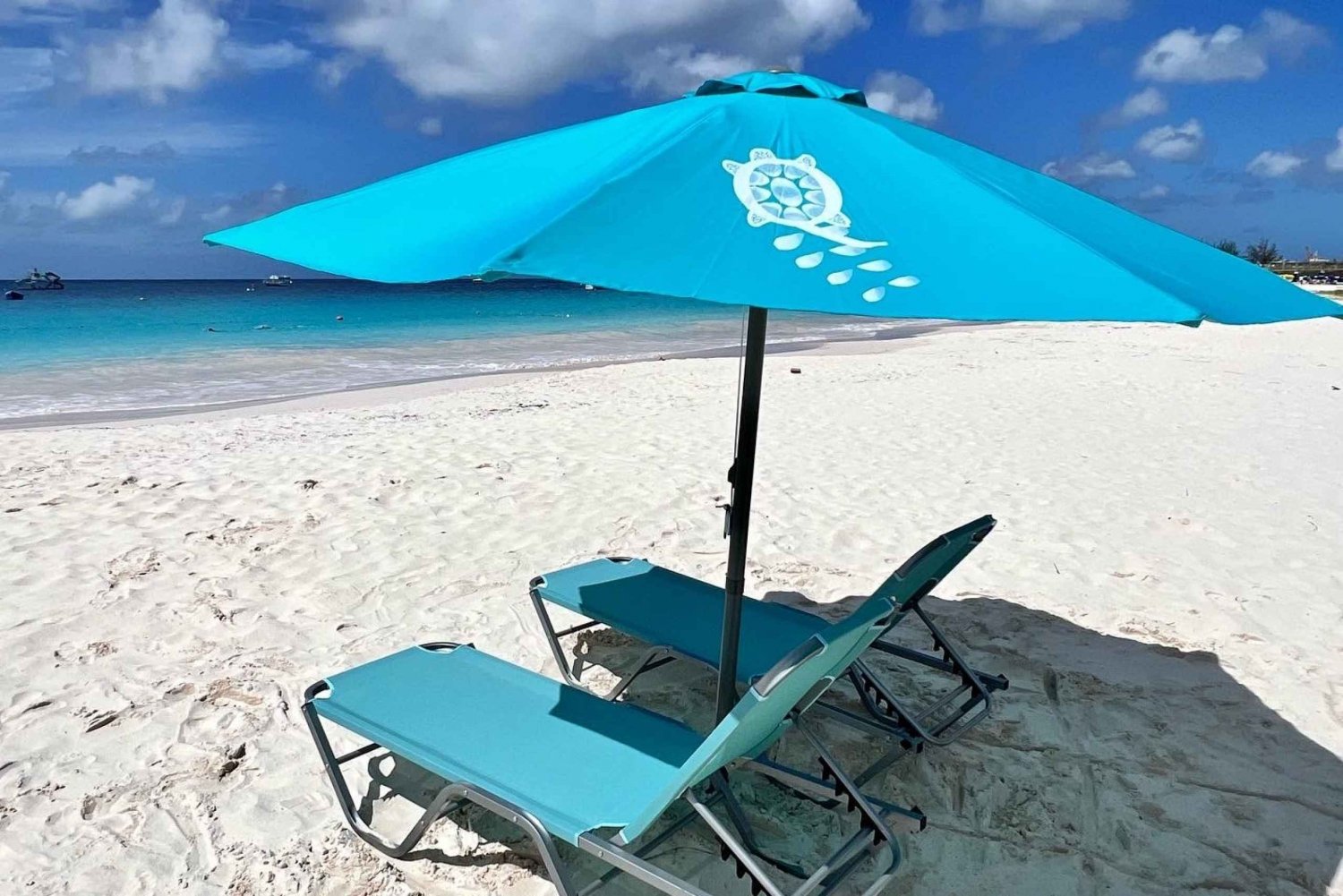 Strandpendel met gebruik van gratis strandstoel & parasol