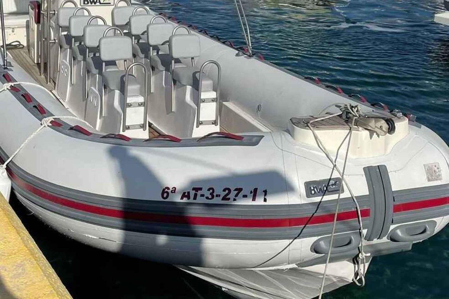 Бенидорм: Частная вечеринка на лодке с шампанским