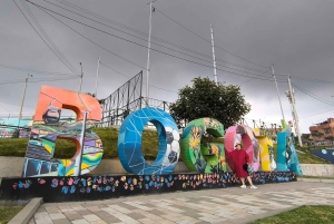 Bogotá´s Barrios: El Paraíso Favela Tour with Cable Car