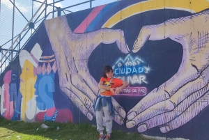 Bogotá´s Barrios: El Paraíso Favela Tour with Cable Car