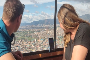 Bogotá´s Barrios: El Paraíso Favela Tour with Cable Car