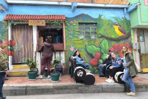 Bogotá´s Barrios: El Paraíso Favela Tour with Cable Car