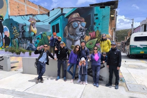 Bogotá´s Barrios: El Paraíso Favela Tour with Cable Car