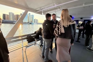 Buenos Aires: Puerto Madero Sunset Cruise with Open Bar