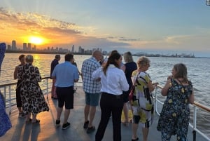 Buenos Aires: Puerto Madero Sunset Cruise with Open Bar