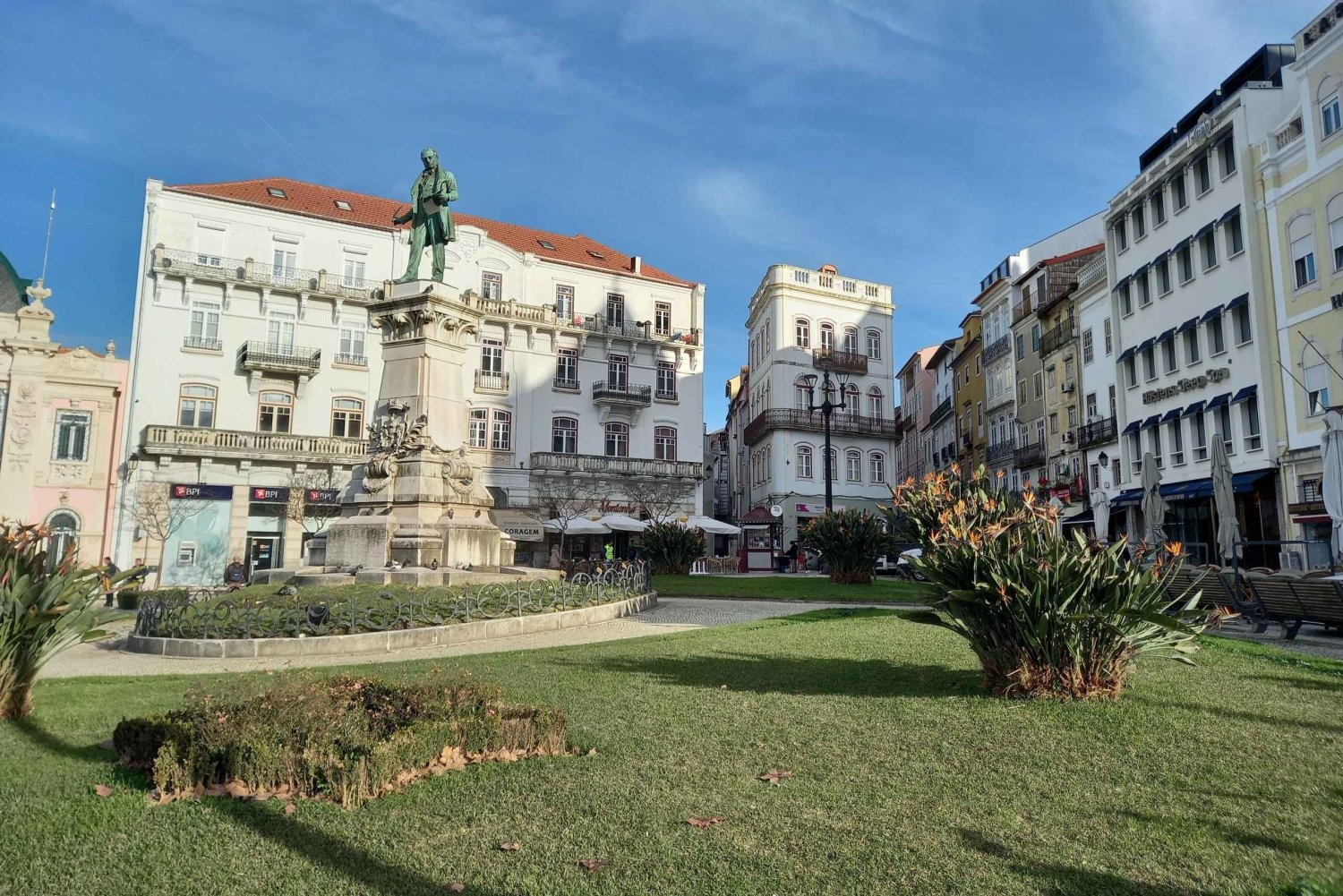 Coimbra: Guided tour with a local, certified guide (entrance included)