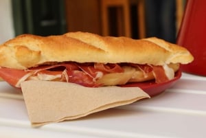 Coimbra: Night Tour with Fado Music, Wine, and Tasting