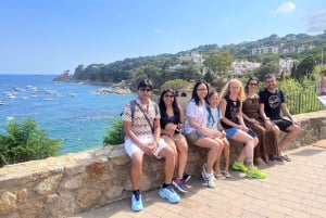 Costa Brava: Private Tour of Empuries and Boat Ride