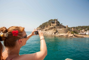 From Barcelona: Costa Brava Day Tour with Boat Trip