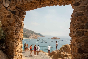 From Barcelona: Costa Brava Day Tour with Boat Trip