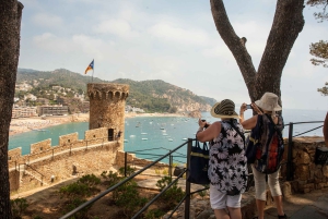 From Barcelona: Costa Brava Day Tour with Boat Trip