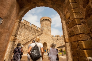 From Barcelona: Costa Brava Day Tour with Boat Trip