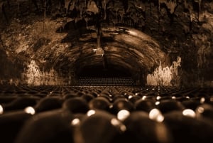 Z Porto: wizyta w winnicach z degustacją wina musującego i lunchem