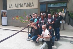 Granada: Alhambra, Alcazaba, and Nasrid Palaces Tour