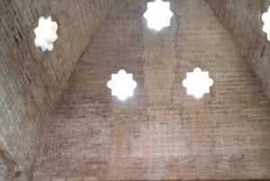 Granada: Alhambra, Alcazaba, and Nasrid Palaces Tour