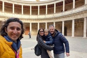 Granada: Alhambra, Alcazaba, and Nasrid Palaces Tour