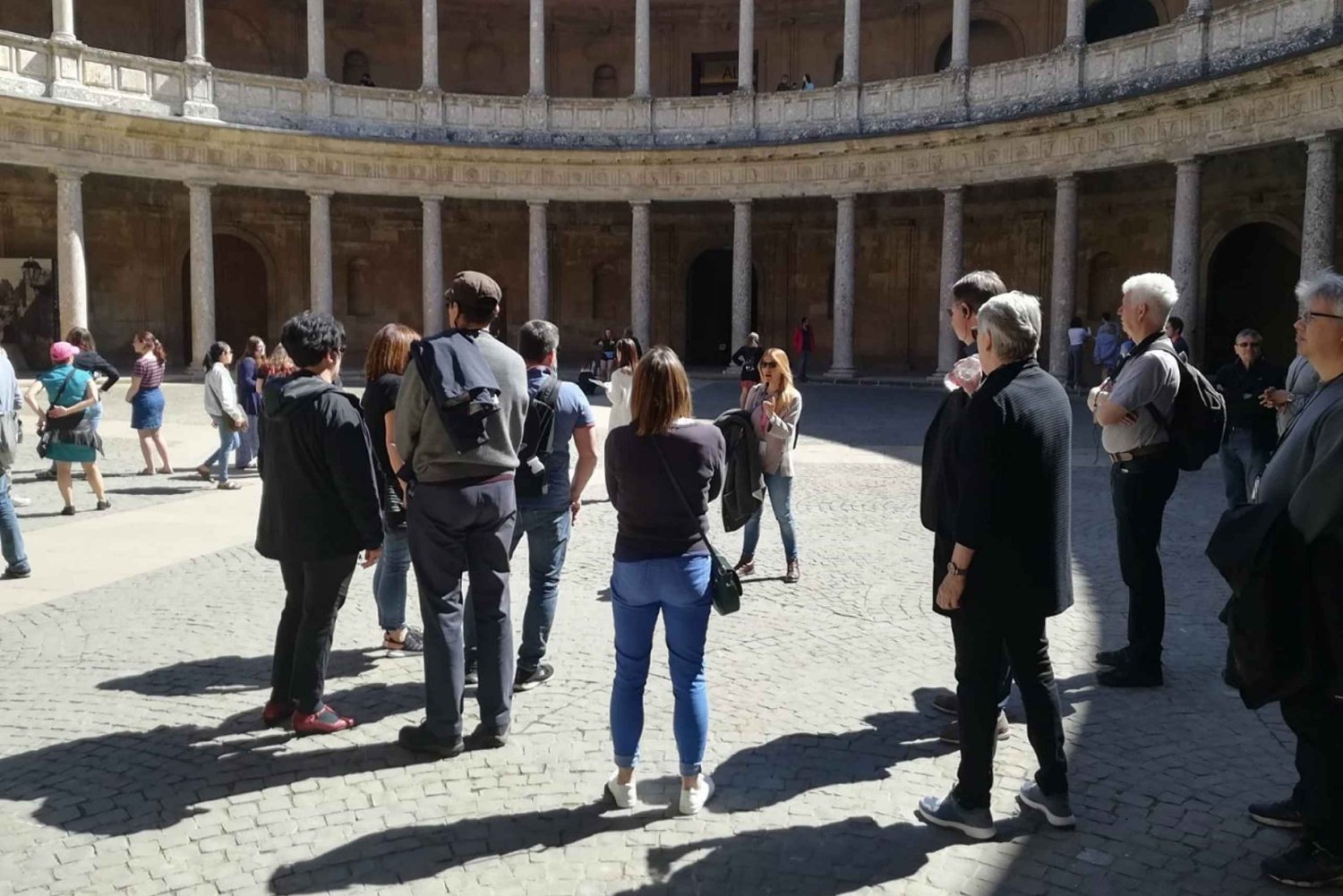 Granada: Alhambra and Albaicín Small Group Tour