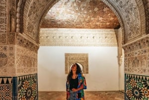 Granada: Alhambra und Nasridenpaläste - Geführte Tour bei Nacht