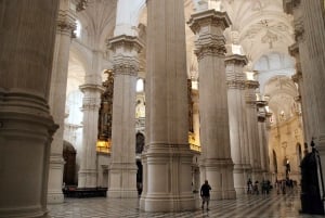 Granada: Alhambra, Cathedral & Royal Chapel Tour w/ Tickets