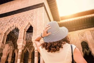 Granada: Alhambra & Gardens Tour w/Nasrid Palaces Option