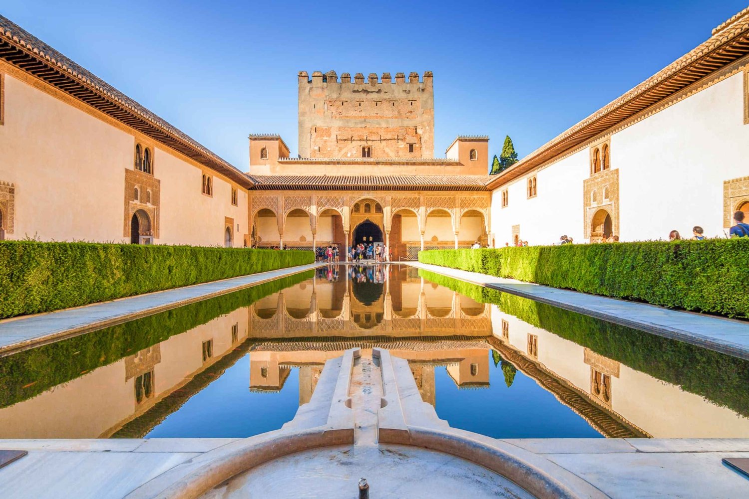 Granada: Alhambra, Generalife & Albaicin Private Tour