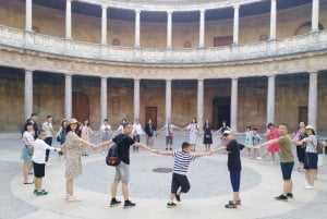 Granada: Alhambra, Nasridenpaläste, & Generalife Geführte Tour