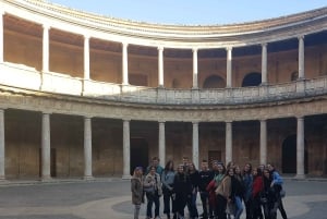 Granada: Alhambra, Nasridenpaläste, & Generalife Geführte Tour