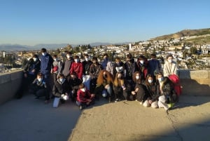 Granada: Alhambra, Nasridenpaläste, & Generalife Geführte Tour