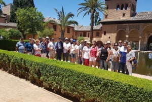 Granada: Alhambra, Nasridenpaläste, & Generalife Geführte Tour