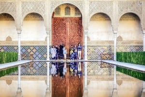Granada: Alhambra & Nasridenpaläste Kleingruppentour mit Guide
