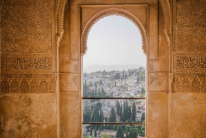 Granada: Alhambra & Nasridenpaläste Kleingruppentour mit Guide