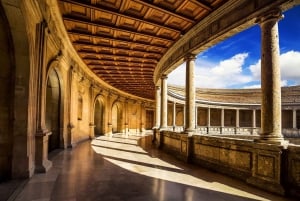 Granada: Alhambra Palace Guided Tour