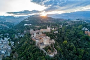 Granada: Alhambra Palace Guided Tour