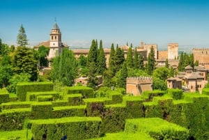 Granada: Alhambra Palace Guided Tour