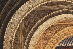 Granada: Private Full Alhambra Tour with Nasrid Palaces