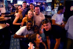 Granada: Kneipen & Clubs Crawl mit Drinks & Club Entry Ticket