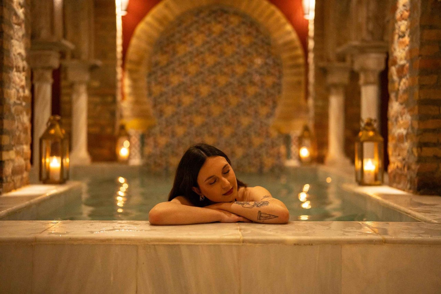 Granada: Traditional Bath in a Nasrid Palace Hammam with Optional Massage
