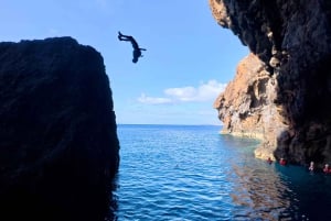 Madeira: Coasteering-Abenteuer mit Schnorcheln, mit Abholung