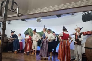 Madeira: Folkedansshow og traditionel lokal middag