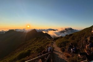 Madeira: Pico do Arieiro al atardecer con aperitivos y vino