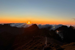 Madeira: Pico do Arieiro al atardecer con aperitivos y vino