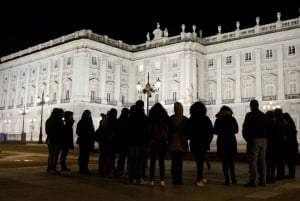 Madrid: Verzauberter Abend Rundgang auf Spanisch