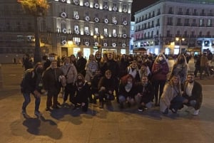 Madrid: Verzauberter Abend Rundgang auf Spanisch
