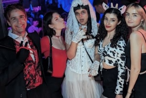 Madrid: Halloween Pub Crawl Madrid with Club Entry