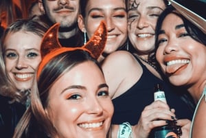 Madrid: Halloween Pub Crawl Madrid with Club Entry