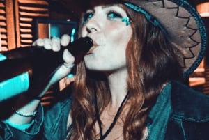 Madrid: Halloween Pub Crawl Madrid with Club Entry