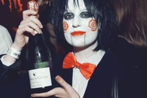 Madrid: Halloween Pub Crawl Madrid with Club Entry