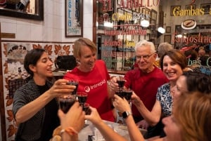 Madrid: Local Tapas, Drinks, and Hidden Gems Walking Tour