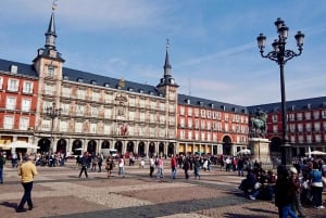 Madryt: Muzeum Prado oraz wycieczka z lokalnym przewodnikiem po tapas barach i winiarniach